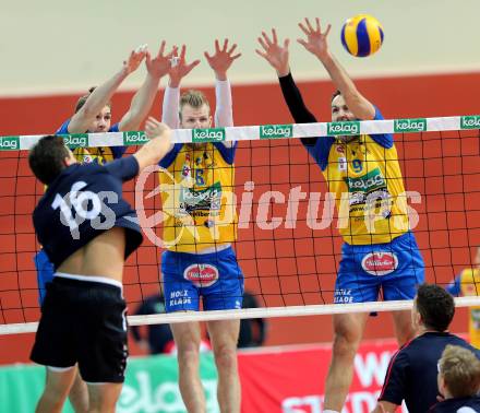 Volleyball Bundesliga. VBK Woerthersee Loewen Klagenfurt gegen SK Posojilnica Aich/Dob. Simon Fruehbauer, (Woerthersee Loewen), Danijel Koncilja, Peter Wohlfahrtstatetter, Andrej Grut  (Aich/Dob). Klagenfurt, am 12.12.2015.
Foto: Kuess
---
pressefotos, pressefotografie, kuess, qs, qspictures, sport, bild, bilder, bilddatenbank