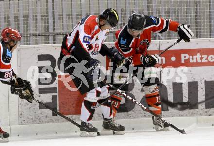 Eishockey Kaerntner Liga Division 2 Ost. HCP Pubersdorf gegen WSG Wietersdorf.  Daniel Reiter,  (Pubersdorf), Raphael Gobald (Wietersdorf). Voelkermarkt, am 12.12.2015.
Foto: Kuess
---
pressefotos, pressefotografie, kuess, qs, qspictures, sport, bild, bilder, bilddatenbank