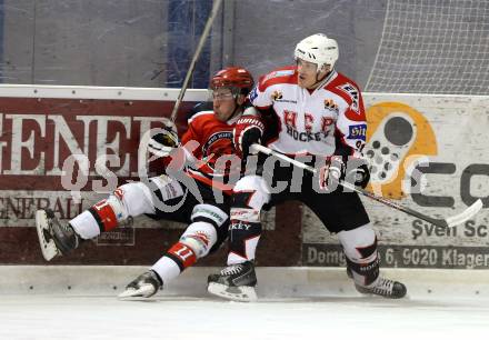 Eishockey Kaerntner Liga Division 2 Ost. HCP Pubersdorf gegen WSG Wietersdorf.  Daniel Hinteregger, (Pubersdorf),  Rene Greiler (Wietersdorf). Voelkermarkt, am 12.12.2015.
Foto: Kuess
---
pressefotos, pressefotografie, kuess, qs, qspictures, sport, bild, bilder, bilddatenbank