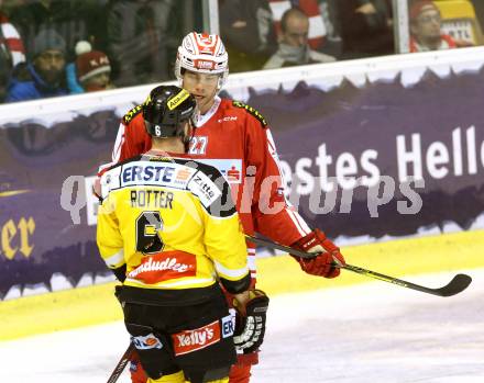 EBEL. Eishockey Bundesliga. KAC gegen 	UPC Vienna Capitals. Thomas Hundertpfund,  (KAC), Rafael Rotter (Caps). Klagenfurt, am 13.12.2015.
Foto: Kuess

---
pressefotos, pressefotografie, kuess, qs, qspictures, sport, bild, bilder, bilddatenbank