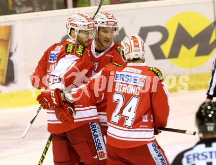 EBEL. Eishockey Bundesliga. KAC gegen 	UPC Vienna Capitals. Torjubel Jean Francois Jacques, Jonas Nordqvist, Steven Strong (KAC). Klagenfurt, am 13.12.2015.
Foto: Kuess

---
pressefotos, pressefotografie, kuess, qs, qspictures, sport, bild, bilder, bilddatenbank