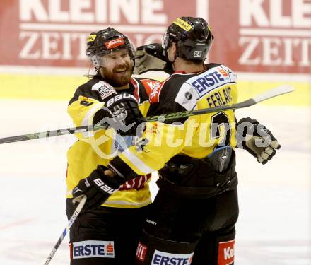 EBEL. Eishockey Bundesliga. KAC gegen 	UPC Vienna Capitals. Torjubel Troy Milam, Jonathan Ferland (Caps). Klagenfurt, am 13.12.2015.
Foto: Kuess

---
pressefotos, pressefotografie, kuess, qs, qspictures, sport, bild, bilder, bilddatenbank