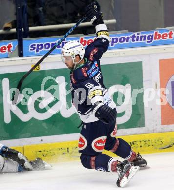 EBEL. Eishockey Bundesliga. EC VSV gegen EHC Liwest Black Wings Linz. Rick Schofield (VSV). Villach, am 13.12.2015.
Foto: Kuess 


---
pressefotos, pressefotografie, kuess, qs, qspictures, sport, bild, bilder, bilddatenbank