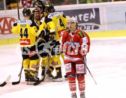 EBEL. Eishockey Bundesliga. KAC gegen 	UPC Vienna Capitals. Patrick Harand, (KAC), Torjubel Wien (Caps). Klagenfurt, am 13.12.2015.
Foto: Kuess

---
pressefotos, pressefotografie, kuess, qs, qspictures, sport, bild, bilder, bilddatenbank