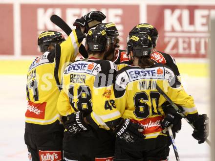 EBEL. Eishockey Bundesliga. KAC gegen 	UPC Vienna Capitals. Torjubel  (Caps). Klagenfurt, am 13.12.2015.
Foto: Kuess

---
pressefotos, pressefotografie, kuess, qs, qspictures, sport, bild, bilder, bilddatenbank