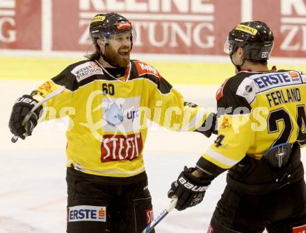 EBEL. Eishockey Bundesliga. KAC gegen 	UPC Vienna Capitals. Torjubel Troy Milam, Jonathan Ferland (Caps). Klagenfurt, am 13.12.2015.
Foto: Kuess

---
pressefotos, pressefotografie, kuess, qs, qspictures, sport, bild, bilder, bilddatenbank