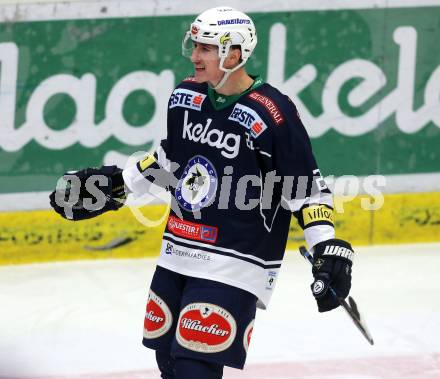 EBEL. Eishockey Bundesliga. EC VSV gegen EHC Liwest Black Wings Linz. Torjubel Adis Alagic (VSV). Villach, am 13.12.2015.
Foto: Kuess 


---
pressefotos, pressefotografie, kuess, qs, qspictures, sport, bild, bilder, bilddatenbank