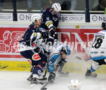 EBEL. Eishockey Bundesliga. EC VSV gegen EHC Liwest Black Wings Linz. Stefan Bacher, Valentin Leiler,  (VSV), Kevin Moderer (Linz). Villach, am 13.12.2015.
Foto: Kuess 


---
pressefotos, pressefotografie, kuess, qs, qspictures, sport, bild, bilder, bilddatenbank