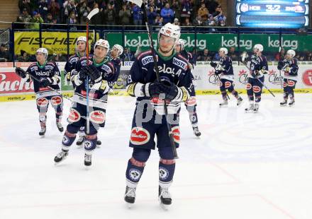 EBEL. Eishockey Bundesliga. EC VSV gegen EHC Liwest Black Wings Linz. Stefan Bacher, Daniel Nageler (VSV). Villach, am 15.12.2015.
Foto: Kuess 


---
pressefotos, pressefotografie, kuess, qs, qspictures, sport, bild, bilder, bilddatenbank