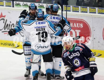 EBEL. Eishockey Bundesliga. EC VSV gegen EHC Liwest Black Wings Linz. Torjubel Dan Dasilva, Andrew Jacob Kozek, Niklas Mayrhauser,  (Linz). Villach, am 15.12.2015.
Foto: Kuess 


---
pressefotos, pressefotografie, kuess, qs, qspictures, sport, bild, bilder, bilddatenbank