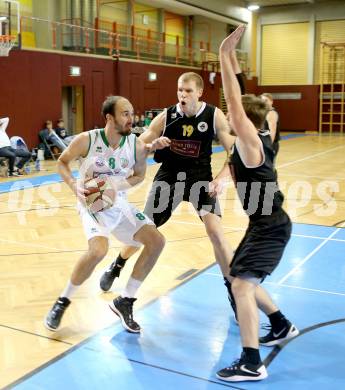 Basketball 2. Bundesliga 2015/16 Grunddurchgang 13. Runde. KOS Celovec gegen Woerthersee Piraten. Jakob Strazar,  (KOS), Sebastian Wuertz (Piraten). Klagenfurt, am 19.12.2015.
Foto: Kuess
---
pressefotos, pressefotografie, kuess, qs, qspictures, sport, bild, bilder, bilddatenbank