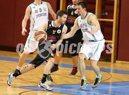 Basketball 2. Bundesliga 2015/16 Grunddurchgang 13. Runde. KOS Celovec gegen Woerthersee Piraten. Grega Mali,  (KOS), Christian Erschen (Piraten). Klagenfurt, am 19.12.2015.
Foto: Kuess
---
pressefotos, pressefotografie, kuess, qs, qspictures, sport, bild, bilder, bilddatenbank