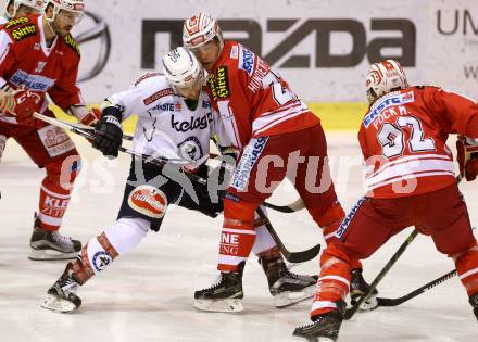 EBEL. Eishockey Bundesliga. KAC gegen 	VSV. Thomas HUndertpfund,  (KAC), Eric HUnter (VSV). Klagenfurt, am 20.12.2015.
Foto: Kuess

---
pressefotos, pressefotografie, kuess, qs, qspictures, sport, bild, bilder, bilddatenbank