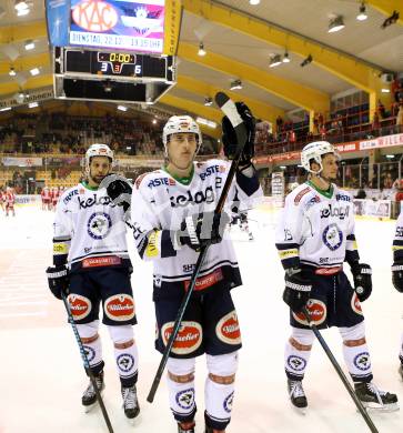 EBEL. Eishockey Bundesliga. KAC gegen 	VSV. Adis Alagic, Ziga Pance, Stefan Bacher (VSV). Klagenfurt, am 20.12.2015.
Foto: Kuess

---
pressefotos, pressefotografie, kuess, qs, qspictures, sport, bild, bilder, bilddatenbank