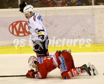 EBEL. Eishockey Bundesliga. KAC gegen 	VSV. Daniel Ban,  (KAC), Adis Alagic (VSV). Klagenfurt, am 20.12.2015.
Foto: Kuess

---
pressefotos, pressefotografie, kuess, qs, qspictures, sport, bild, bilder, bilddatenbank