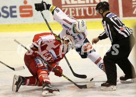 EBEL. Eishockey Bundesliga. KAC gegen 	VSV. Jonas Nordquist, (KAC), Miha Verlic (VSV). Klagenfurt, am 20.12.2015.
Foto: Kuess

---
pressefotos, pressefotografie, kuess, qs, qspictures, sport, bild, bilder, bilddatenbank