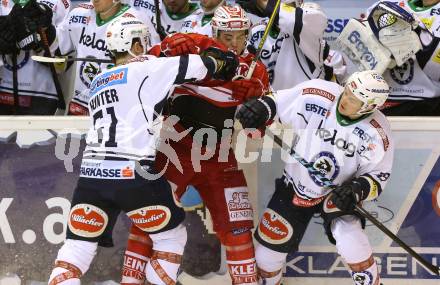 EBEL. Eishockey Bundesliga. KAC gegen 	VSV. Thomas Vallant,  (KAC), Eric Hunter, Patrick Platzer (VSV). Klagenfurt, am 20.12.2015.
Foto: Kuess

---
pressefotos, pressefotografie, kuess, qs, qspictures, sport, bild, bilder, bilddatenbank