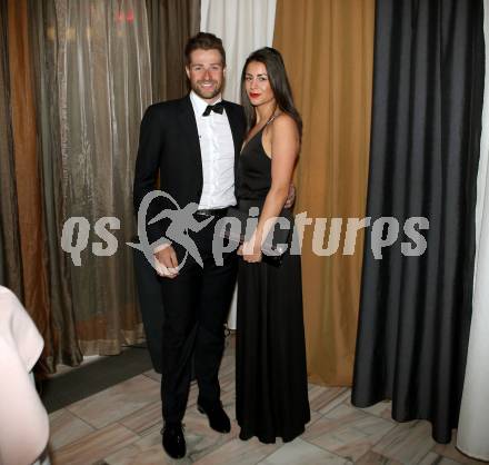 Sportgala. Nacht des Sports. Ehrung Sportler des Jahres. Marco Haller (Radsport), Simone. Velden, 22.12.2015.
Foto: Kuess 
---
pressefotos, pressefotografie, kuess, qs, qspictures, sport, bild, bilder, bilddatenbank