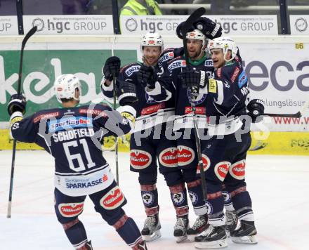 EBEL. Eishockey Bundesliga. EC VSV gegen Fehervar AV 19. torjubel Ziga Pance, Dustin Johner, Ryan McKiernan, Rick Schofield (VSV). Villach, am 22.12.2015.
Foto: Kuess 


---
pressefotos, pressefotografie, kuess, qs, qspictures, sport, bild, bilder, bilddatenbank