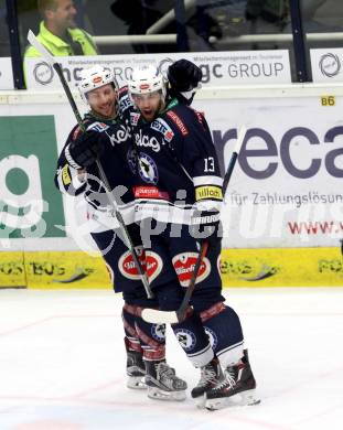 EBEL. Eishockey Bundesliga. EC VSV gegen Fehervar AV 19. Torjubel Ziga Pance, Dustin Johner (VSV). Villach, am 22.12.2015.
Foto: Kuess 


---
pressefotos, pressefotografie, kuess, qs, qspictures, sport, bild, bilder, bilddatenbank