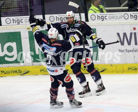 EBEL. Eishockey Bundesliga. EC VSV gegen Fehervar AV 19. Torjubel Ziga Pance, Dustin Johner (VSV). Villach, am 22.12.2015.
Foto: Kuess 


---
pressefotos, pressefotografie, kuess, qs, qspictures, sport, bild, bilder, bilddatenbank