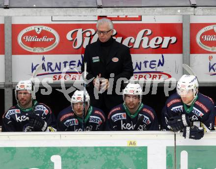 EBEL. Eishockey Bundesliga. EC VSV gegen Fehervar AV 19. Trainer Greg Holst (VSV). Villach, am 22.12.2015.
Foto: Kuess 


---
pressefotos, pressefotografie, kuess, qs, qspictures, sport, bild, bilder, bilddatenbank