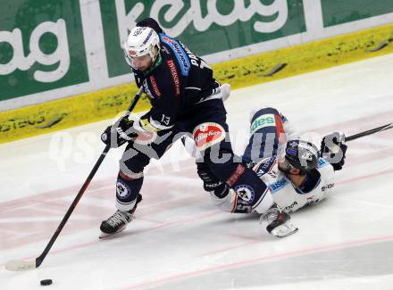 EBEL. Eishockey Bundesliga. EC VSV gegen Fehervar AV 19. Ziga Pance,  (VSV), Arnold Varga (Alba Volan). Villach, am 22.12.2015.
Foto: Kuess 


---
pressefotos, pressefotografie, kuess, qs, qspictures, sport, bild, bilder, bilddatenbank