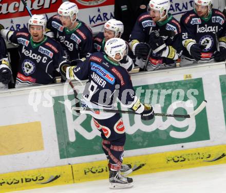 EBEL. Eishockey Bundesliga. EC VSV gegen Fehervar AV 19. Torjubel Dustin Johner (VSV). Villach, am 22.12.2015.
Foto: Kuess 


---
pressefotos, pressefotografie, kuess, qs, qspictures, sport, bild, bilder, bilddatenbank