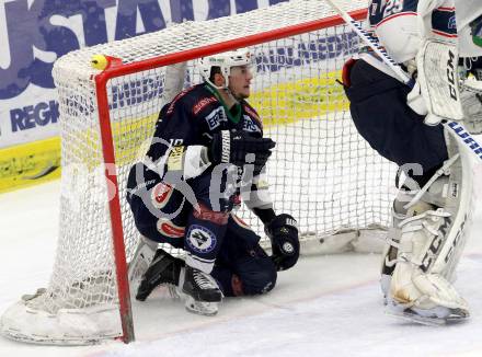 EBEL. Eishockey Bundesliga. EC VSV gegen Fehervar AV 19. Stefan Bacher,  (VSV). Villach, am 22.12.2015.
Foto: Kuess 


---
pressefotos, pressefotografie, kuess, qs, qspictures, sport, bild, bilder, bilddatenbank