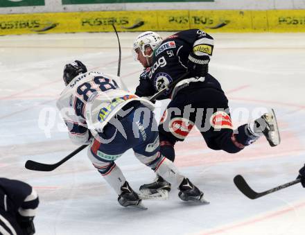 EBEL. Eishockey Bundesliga. EC VSV gegen Fehervar AV 19. Ryan McKiernan, (VSV), Tamas Robert Sarpatki  (Alba Volan). Villach, am 22.12.2015.
Foto: Kuess 


---
pressefotos, pressefotografie, kuess, qs, qspictures, sport, bild, bilder, bilddatenbank