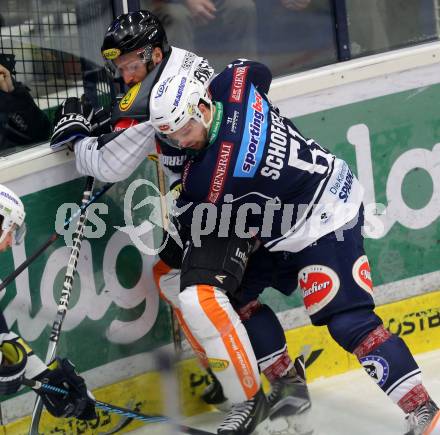 EBEL. Eishockey Bundesliga. EC VSV gegen Dornbirner Eishockey Club. Rick Schofield,  (VSV), Nicholas Crawford (Dornbirn). Villach, am 30.12.2015.
Foto: Kuess 


---
pressefotos, pressefotografie, kuess, qs, qspictures, sport, bild, bilder, bilddatenbank