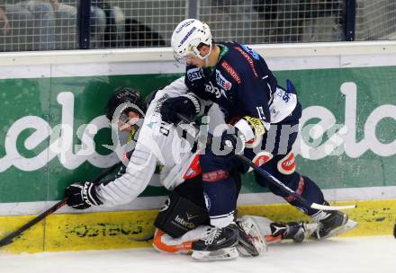 EBEL. Eishockey Bundesliga. EC VSV gegen Dornbirner Eishockey Club. Stefan Bacher, (VSV),  Christopher D Alvise (Dornbirn). Villach, am 30.12.2015.
Foto: Kuess 


---
pressefotos, pressefotografie, kuess, qs, qspictures, sport, bild, bilder, bilddatenbank