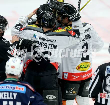 EBEL. Eishockey Bundesliga. EC VSV gegen Dornbirner Eishockey Club. Torjubel Dornbirn. Villach, am 30.12.2015.
Foto: Kuess 


---
pressefotos, pressefotografie, kuess, qs, qspictures, sport, bild, bilder, bilddatenbank