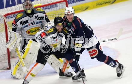 EBEL. Eishockey Bundesliga. EC VSV gegen Dornbirner Eishockey Club. Adis Alagic,  (VSV), Nicholas Crawforf, Florian Hardy (Dornbirn). Villach, am 30.12.2015.
Foto: Kuess 


---
pressefotos, pressefotografie, kuess, qs, qspictures, sport, bild, bilder, bilddatenbank