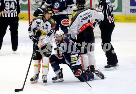 EBEL. Eishockey Bundesliga. EC VSV gegen Dornbirner Eishockey Club. Ziga Pance,  (VSV), Christopher D Alvise (Dornbirn). Villach, am 30.12.2015.
Foto: Kuess 


---
pressefotos, pressefotografie, kuess, qs, qspictures, sport, bild, bilder, bilddatenbank