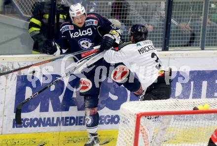 EBEL. Eishockey Bundesliga. EC VSV gegen Dornbirner Eishockey Club. Daniel Nageler,  (VSV), Andrew MacKenzie (Dornbirn). Villach, am 30.12.2015.
Foto: Kuess 


---
pressefotos, pressefotografie, kuess, qs, qspictures, sport, bild, bilder, bilddatenbank