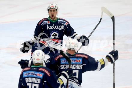 EBEL. Eishockey Bundesliga. EC VSV gegen Dornbirner Eishockey Club. Torjubel Eric Hunter, Markus Schlacher, Nico Brunner (VSV). Villach, am 30.12.2015.
Foto: Kuess 


---
pressefotos, pressefotografie, kuess, qs, qspictures, sport, bild, bilder, bilddatenbank