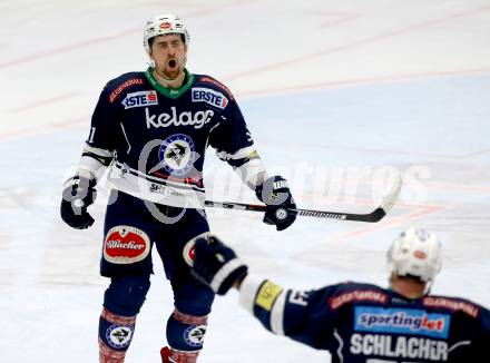 EBEL. Eishockey Bundesliga. EC VSV gegen Dornbirner Eishockey Club. Torjubel Eric Hunter, Markus Schlacher (VSV). Villach, am 30.12.2015.
Foto: Kuess 


---
pressefotos, pressefotografie, kuess, qs, qspictures, sport, bild, bilder, bilddatenbank