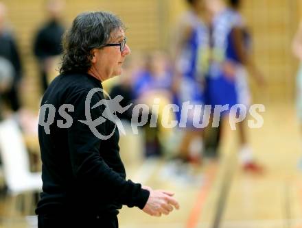 Basketball OEBV Cup. Raiders Villach gegen Swans Gmunden.  Trainer Miran Cilensek  (Villach). Villach, am 3.1.2016.
Foto: Kuess
---
pressefotos, pressefotografie, kuess, qs, qspictures, sport, bild, bilder, bilddatenbank