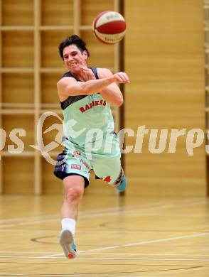 Basketball OEBV Cup. Raiders Villach gegen Swans Gmunden. Andreas Kuttnig (Villach). Villach, am 3.1.2016.
Foto: Kuess
---
pressefotos, pressefotografie, kuess, qs, qspictures, sport, bild, bilder, bilddatenbank