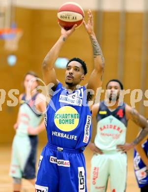 Basketball OEBV Cup. Raiders Villach gegen Swans Gmunden. Jemal Farmer (Gmunden). Villach, am 3.1.2016.
Foto: Kuess
---
pressefotos, pressefotografie, kuess, qs, qspictures, sport, bild, bilder, bilddatenbank