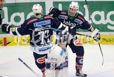 EBEL. Eishockey Bundesliga. EC VSV gegen Fehervar AV 19. Torjubel Dustin Johner, Florian Muehlstein (VSV). Villach, am 3.1.2016.
Foto: Kuess 


---
pressefotos, pressefotografie, kuess, qs, qspictures, sport, bild, bilder, bilddatenbank