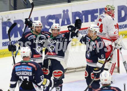 EBEL. Eishockey Bundesliga. EC VSV gegen HCB Suedtirol. Torjubel Benjamin Petrik, Brock McBride, Eric Hunter, Markus Schlacher (VSV). Villach, am 1.1.2016.
Foto: Kuess 


---
pressefotos, pressefotografie, kuess, qs, qspictures, sport, bild, bilder, bilddatenbank