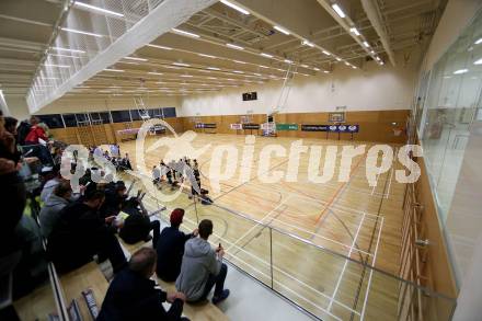 Basketball OEBV Cup. Raiders Villach gegen Swans Gmunden. Ballspielhalle Villach St. Martin. Villach, am 3.1.2016.
Foto: Kuess
---
pressefotos, pressefotografie, kuess, qs, qspictures, sport, bild, bilder, bilddatenbank