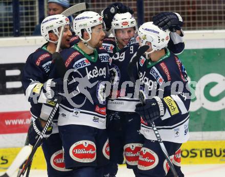 EBEL. Eishockey Bundesliga. EC VSV gegen Fehervar AV 19. Torjubel Dustin Johner, Eric Hunter, Mark Santorelli, Ryan McKiernan (VSV). Villach, am 3.1.2016.
Foto: Kuess 


---
pressefotos, pressefotografie, kuess, qs, qspictures, sport, bild, bilder, bilddatenbank