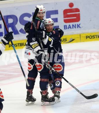 EBEL. Eishockey Bundesliga. EC VSV gegen HCB Suedtirol. Torjubel Miha Verlic, Christian Jennes (VSV). Villach, am 1.1.2016.
Foto: Kuess 


---
pressefotos, pressefotografie, kuess, qs, qspictures, sport, bild, bilder, bilddatenbank