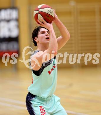 Basketball OEBV Cup. Raiders Villach gegen Swans Gmunden. Andreas Kuttnig (Villach). Villach, am 3.1.2016.
Foto: Kuess
---
pressefotos, pressefotografie, kuess, qs, qspictures, sport, bild, bilder, bilddatenbank