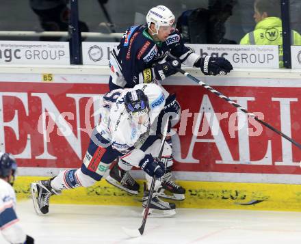 EBEL. Eishockey Bundesliga. EC VSV gegen Fehervar AV 19. Ziga Pance,  (VSV), Christopher Bodo (Alba Volan). Villach, am 3.1.2016.
Foto: Kuess 


---
pressefotos, pressefotografie, kuess, qs, qspictures, sport, bild, bilder, bilddatenbank