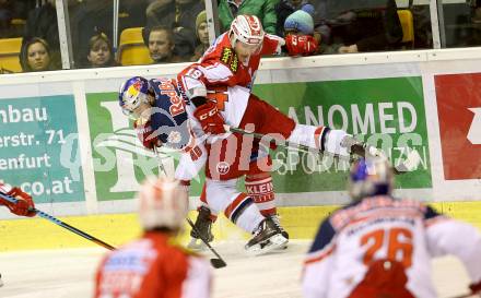 EBEL. Eishockey Bundesliga. KAC gegen EC Red Bull Salzburg. Stefan Geier,  (KAC), Andreas Kristler (Salzburg). Klagenfurt, am 5.1.2016.
Foto: Kuess

---
pressefotos, pressefotografie, kuess, qs, qspictures, sport, bild, bilder, bilddatenbank