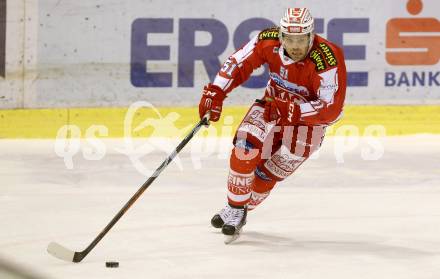 EBEL. Eishockey Bundesliga. KAC gegen EC Red Bull Salzburg. Kevin Kapstad (KAC). Klagenfurt, am 5.1.2016.
Foto: Kuess

---
pressefotos, pressefotografie, kuess, qs, qspictures, sport, bild, bilder, bilddatenbank